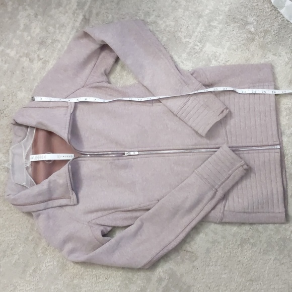 Lululemon Zip Up Jacket - Picture 4 of 5